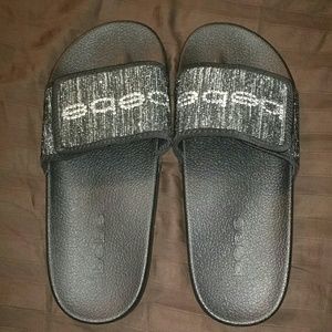 Bebe slides